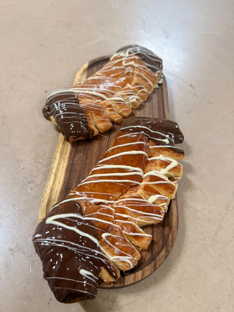 Hojaldre Trenzado Relleno de Crema